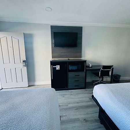 Surestay By Best Western Fresno Central Extérieur photo