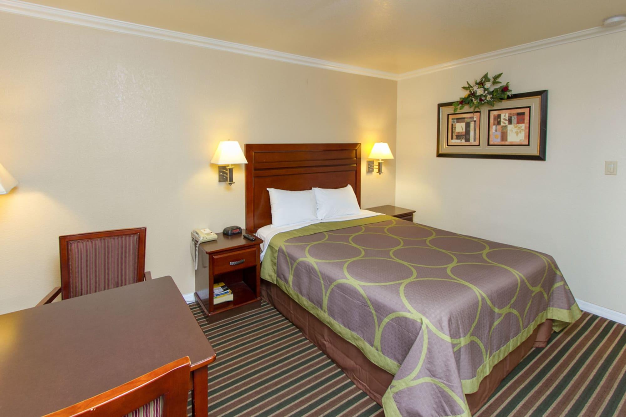 Surestay By Best Western Fresno Central Extérieur photo