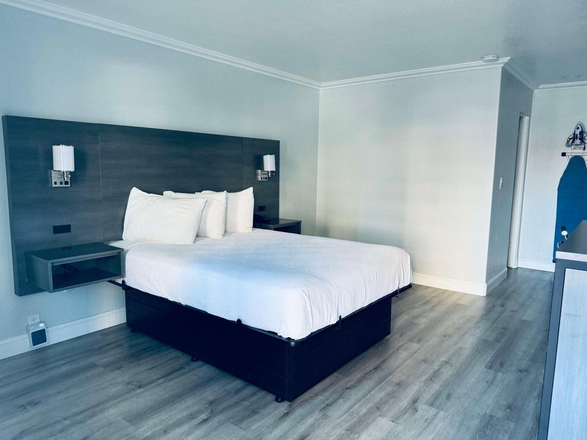 Surestay By Best Western Fresno Central Extérieur photo