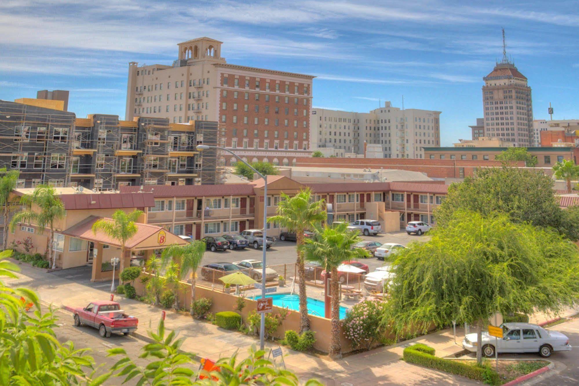Surestay By Best Western Fresno Central Extérieur photo